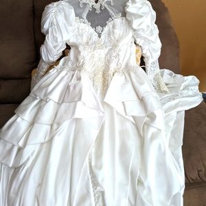 Vintage wedding gown and veil